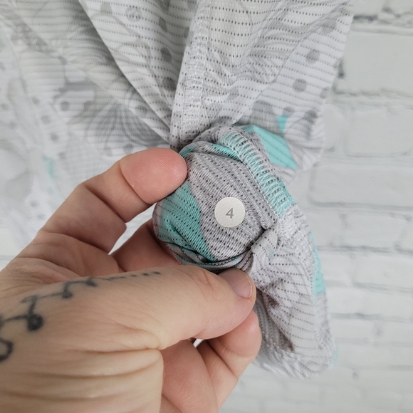 LULULEMON | floral polkadot cap sleeve sheer workout athletic top - Picture 4 of 6